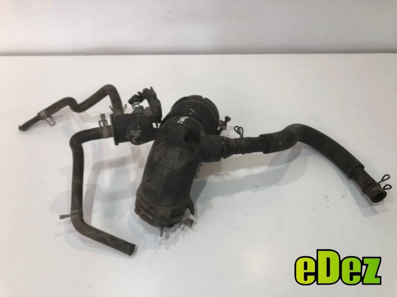 Furtun admisie aer Toyota Auris (2013-2015) 1.3 benzina NRE180 101 cp 17880-0y020