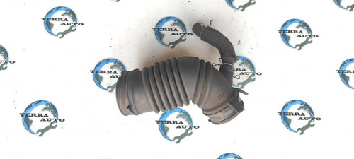 Furtun admisie aer Toyota Auris (E15) 2.0 D-4D cod: 17881-0R020