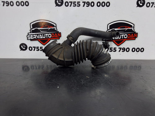 Furtun admisie aer Toyota Corolla Verso (2004-2009) 1.8 Benzina 2007, 17881-22120