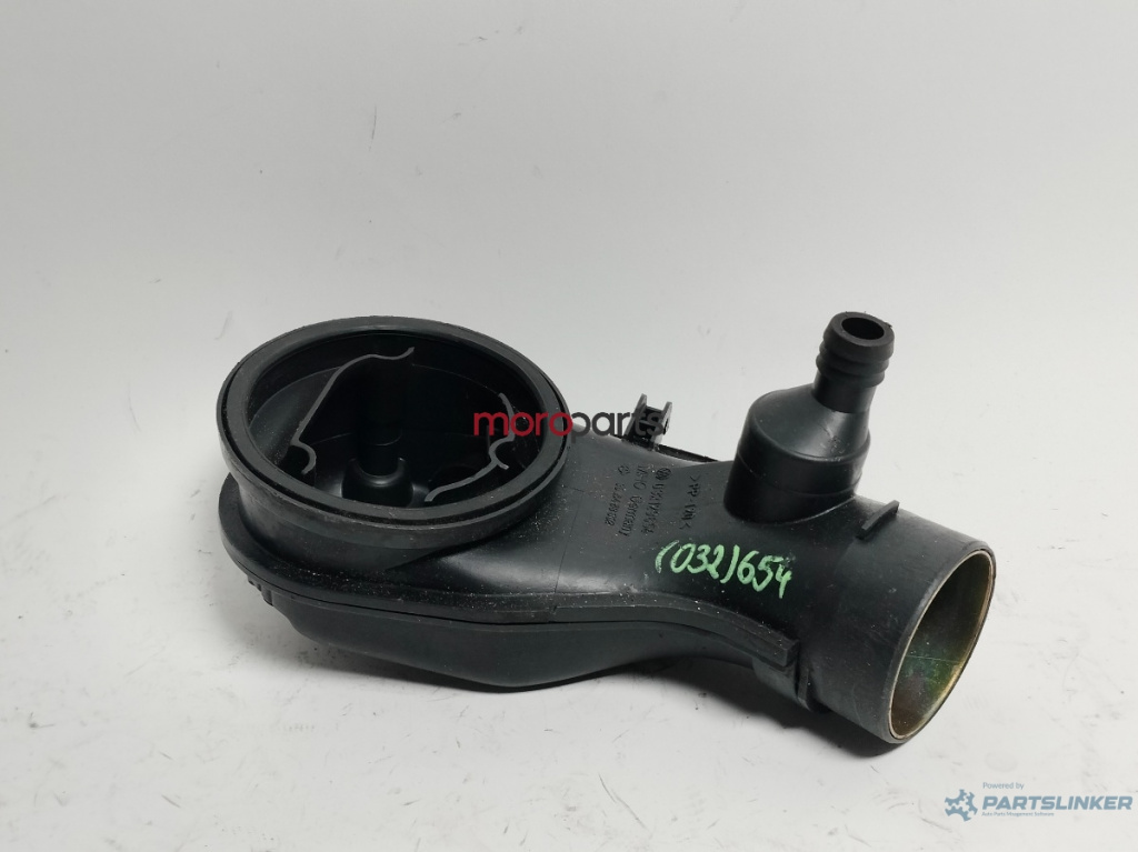 Furtun admisie aer ​Volkswagen Golf 3 Hatchback 1995 1.6 032129654 OEM 032129654