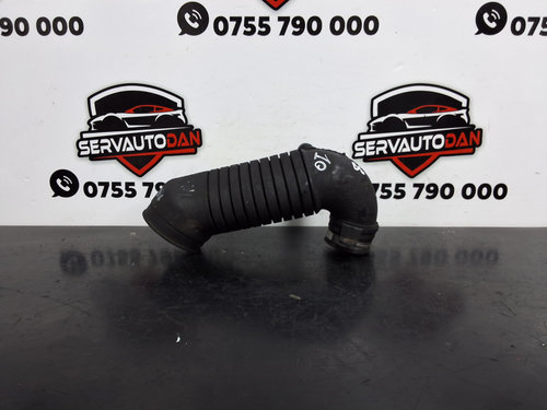 Furtun admisie aer Volkswagen Passat B5 (1996-2005) 1.9 Motorina 2000, 8D0129615J
