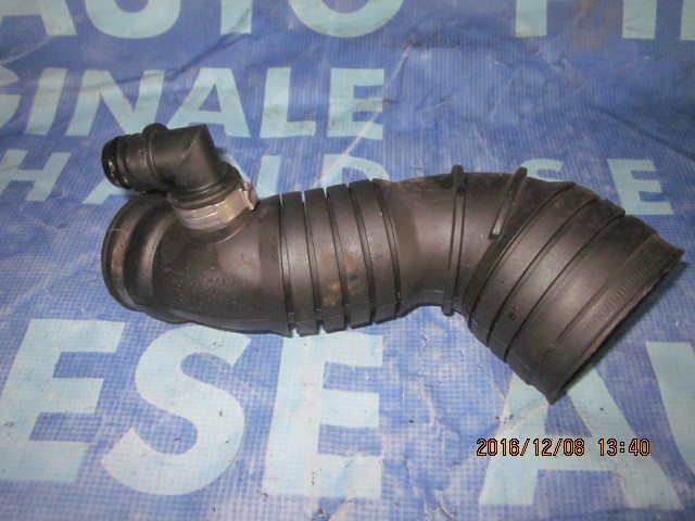 Furtun admisie Audi A4 2.5d ; 4B0129627