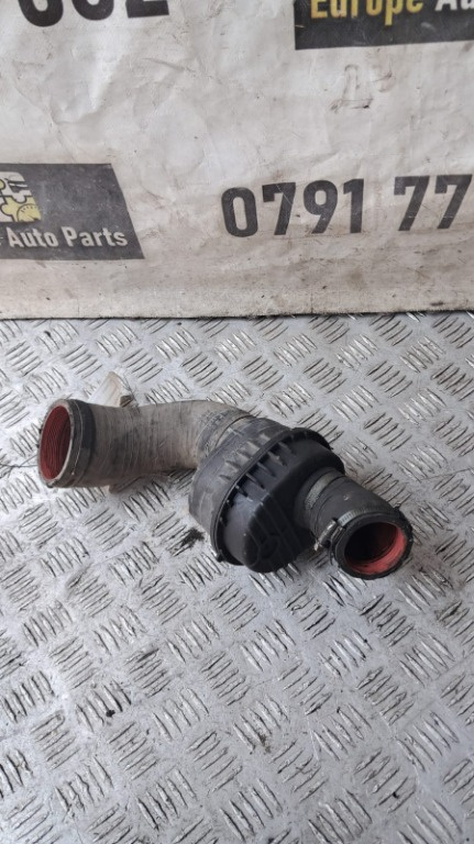 Furtun admisie + rezonator aer Volvo XC60 an 2012 cod 31274411 / 31274412