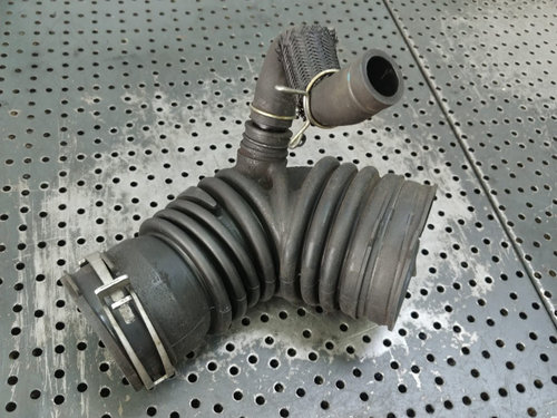 Furtun admisie toyota rav 4 1ad 2.0 d euro 5 17881-26100