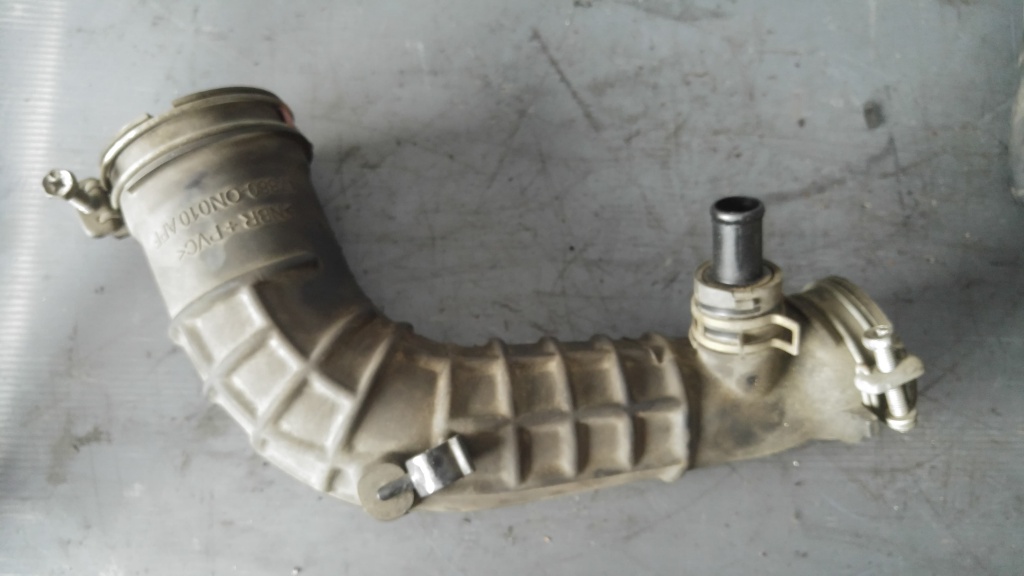 Furtun admisie toyota yaris 1.4 d 2004 1nd-p52l 17880on010 17880-on010