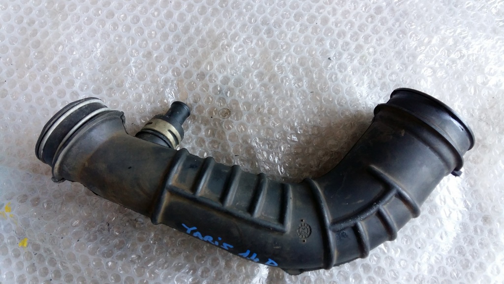 Furtun admisie toyota yaris 1.4 d 2004 1nd-p52l 17880on010 17880-on010