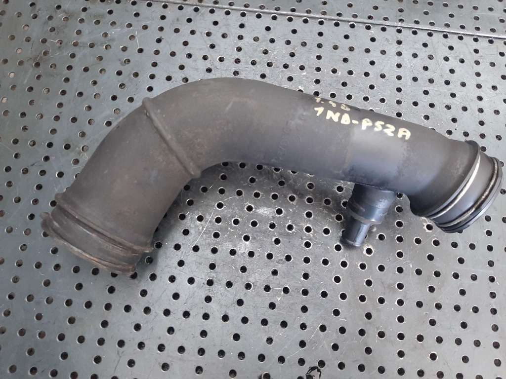 Furtun admisie toyota yaris 1.4 d-4d 1nd-p52a 1nd-tv euro 3 17880-33010