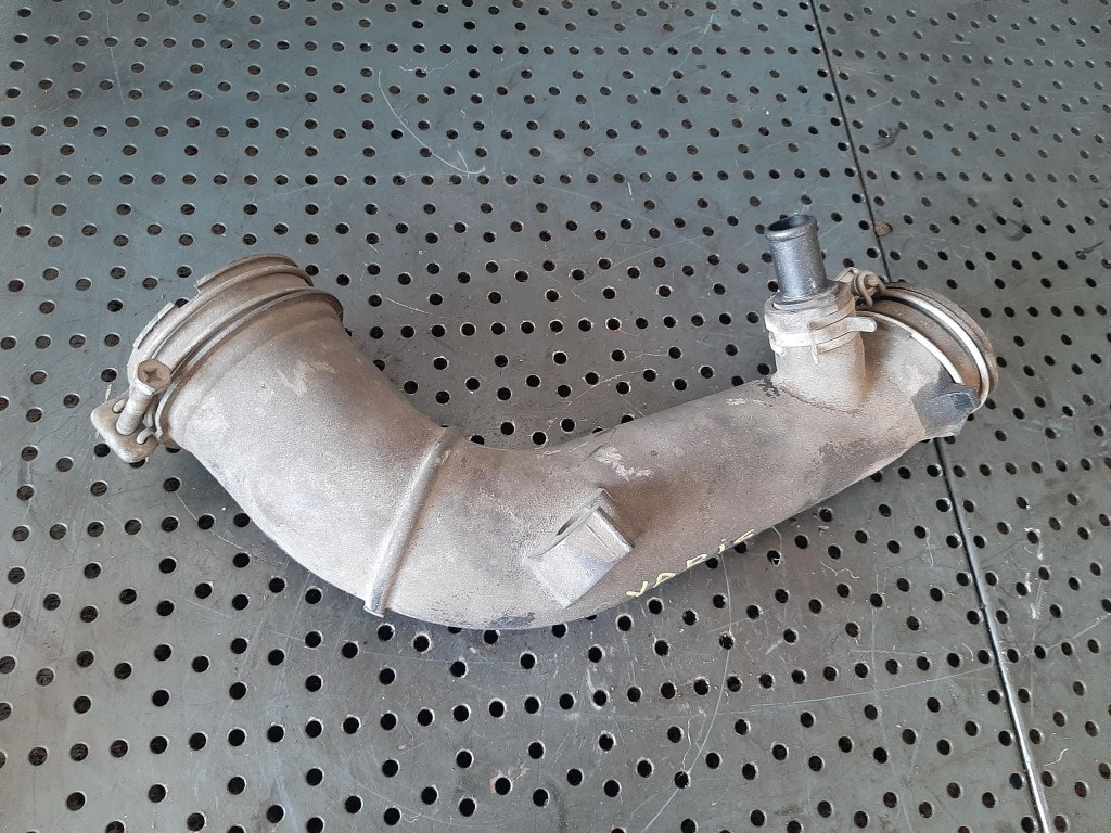 Furtun admisie toyota yaris p1 p2 1.4 d-4d 17880-33010