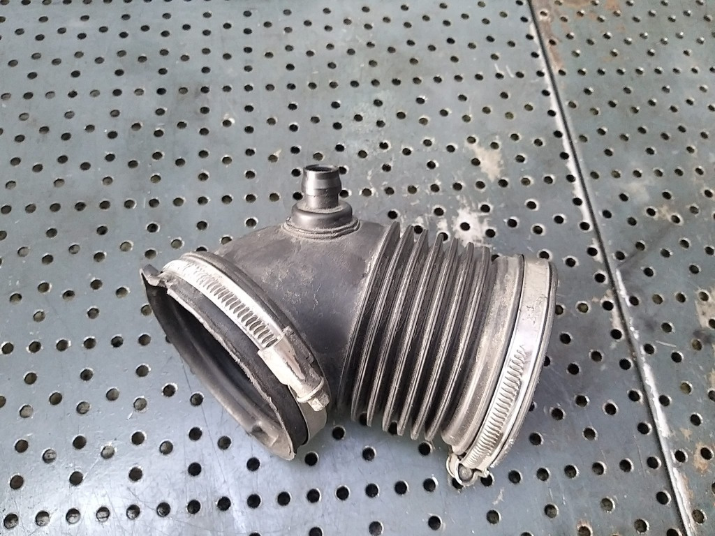 Furtun aer 1.6 b bmw seria 1 e87 1371755528902