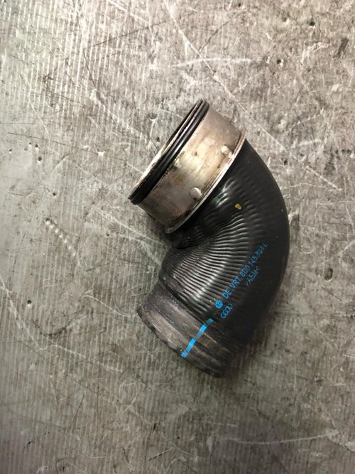 Furtun aer 1.9 tdi audi a4 b6 8d0145834l