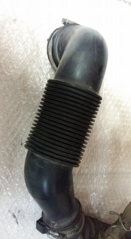 Furtun aer de la filtru la turbina toyota yaris 1.4 d 17880-0n030