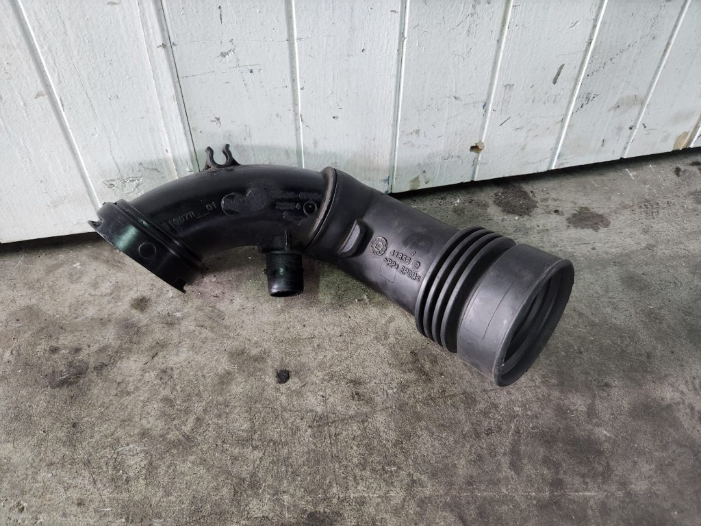 Furtun aer Peugeot 208 1.4 HDI Cod : 9684362180