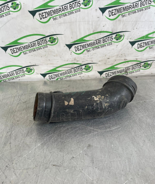 Furtun aer suplimentare 06B 133 354 Volkswagen VW Passat B5.5 [facelift] [2000 - 2005] Sedan 1.6 MT (102 hp)