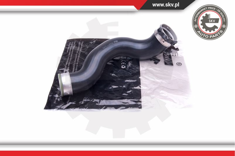 Furtun aer supraalimentare ; MERCEDES-BENZ C-Class (W204) ; A2045280682