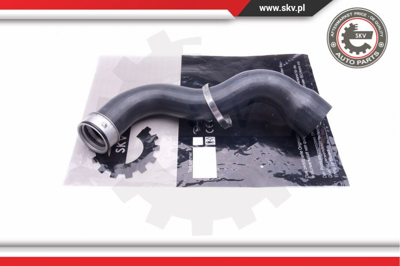 Furtun aer supraalimentare ; MERCEDES-BENZ C-Class E-Class ; 2045280882