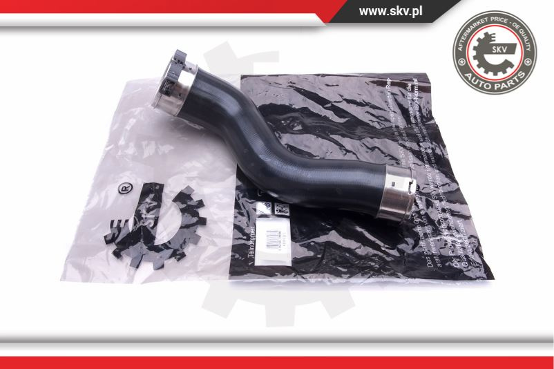 Furtun aer supraalimentare ; MERCEDES-BENZ C-Class (W204) ; A2045284682