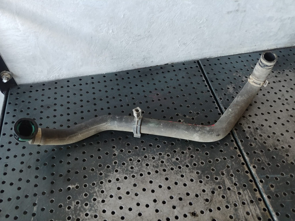 Furtun apa 1.0b m1dd ford focus 3
