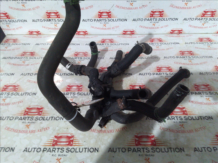 Furtun apa 2.0 d RENAULT TRAFIC an fabr. 2008