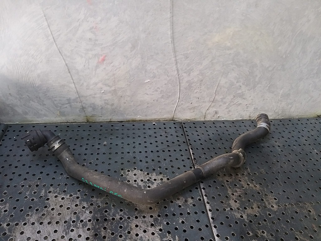 Furtun apa 2.0 tdi audi q3 8u 5n0122157am