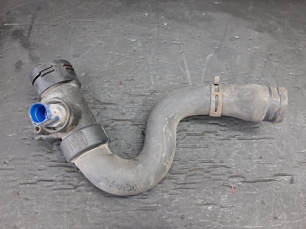 Furtun apa 2.5 tdi audi a6 c5 4b0121049d