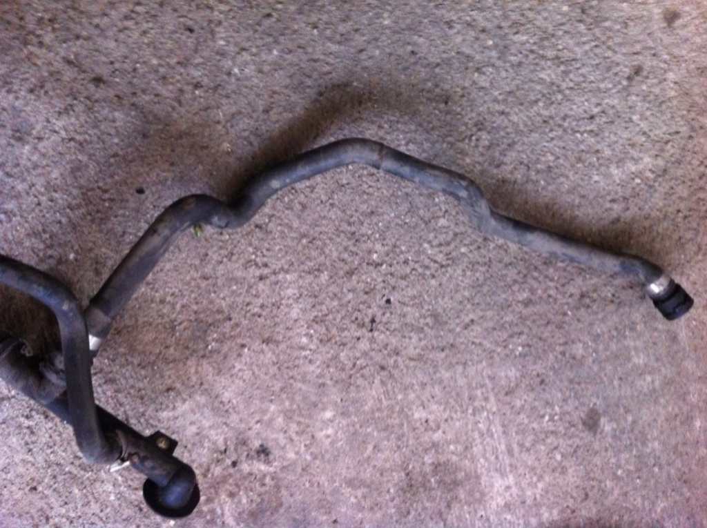 Furtun apa BMW 3 Series E46 [1997 - 2003] Sedan 4-usi 316i MT (105 hp) SE 1.9