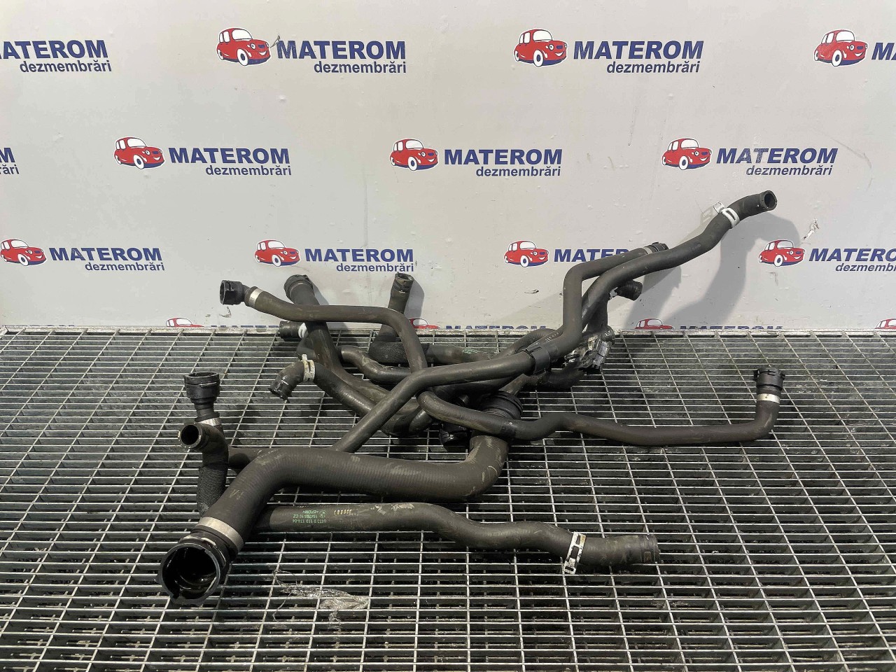 FURTUN APA BMW SERIA 5 F 10 2.0 D - (201
