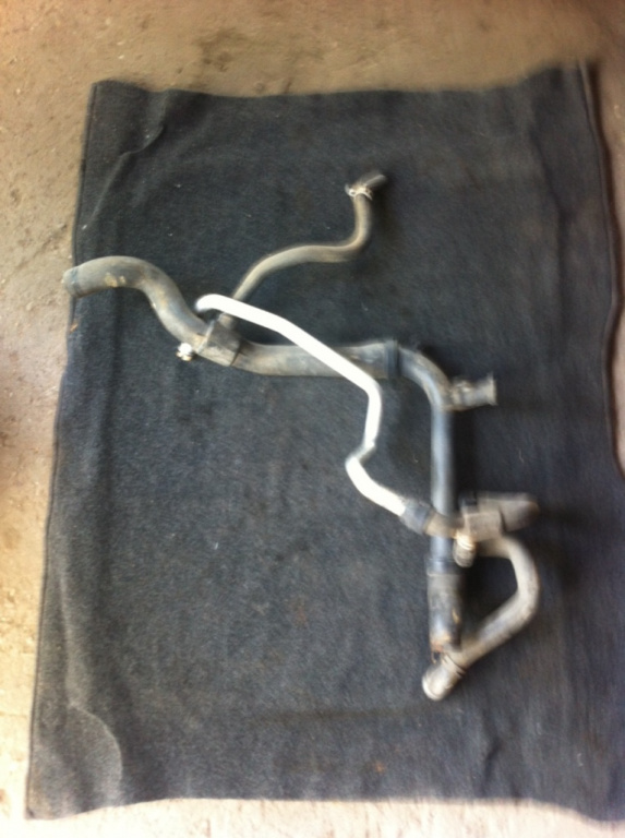 Furtun apa cu teu Opel Vectra B [1995 - 1999] Sedan 4-usi 1.6 MT (101 hp) (36_) 1.6 16V