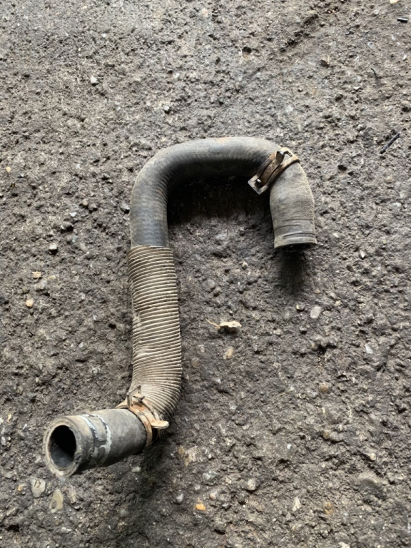 Furtun apa Ford Focus [1998 - 2004] wagon 5-usi 1.8 Tddi MT (90 hp) (DAW DBW) C9DA