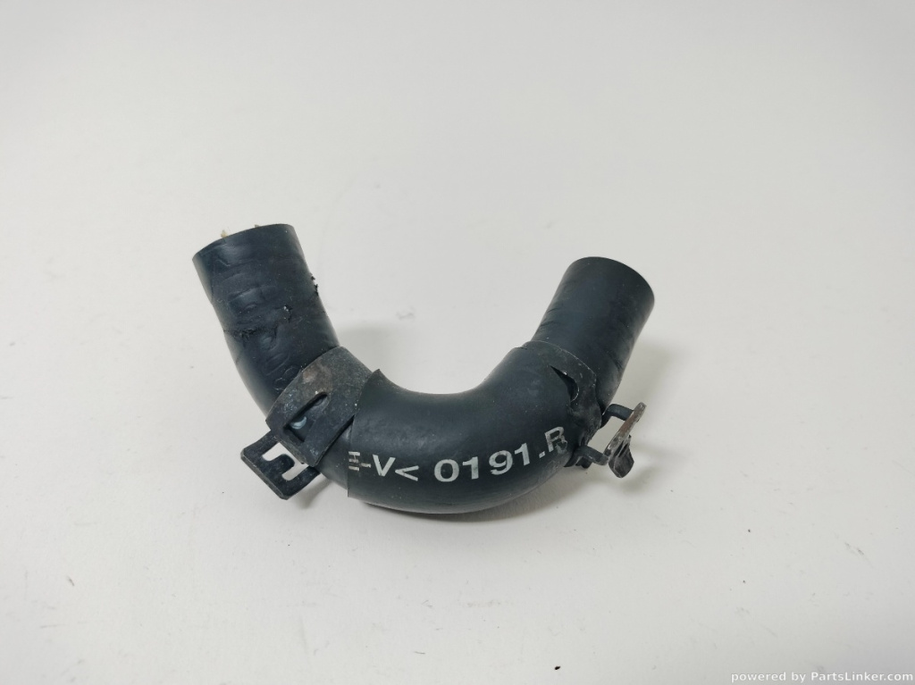 Furtun apa Golf MK7 1.6 TDI Diesel VAG OEM 04L121058AC