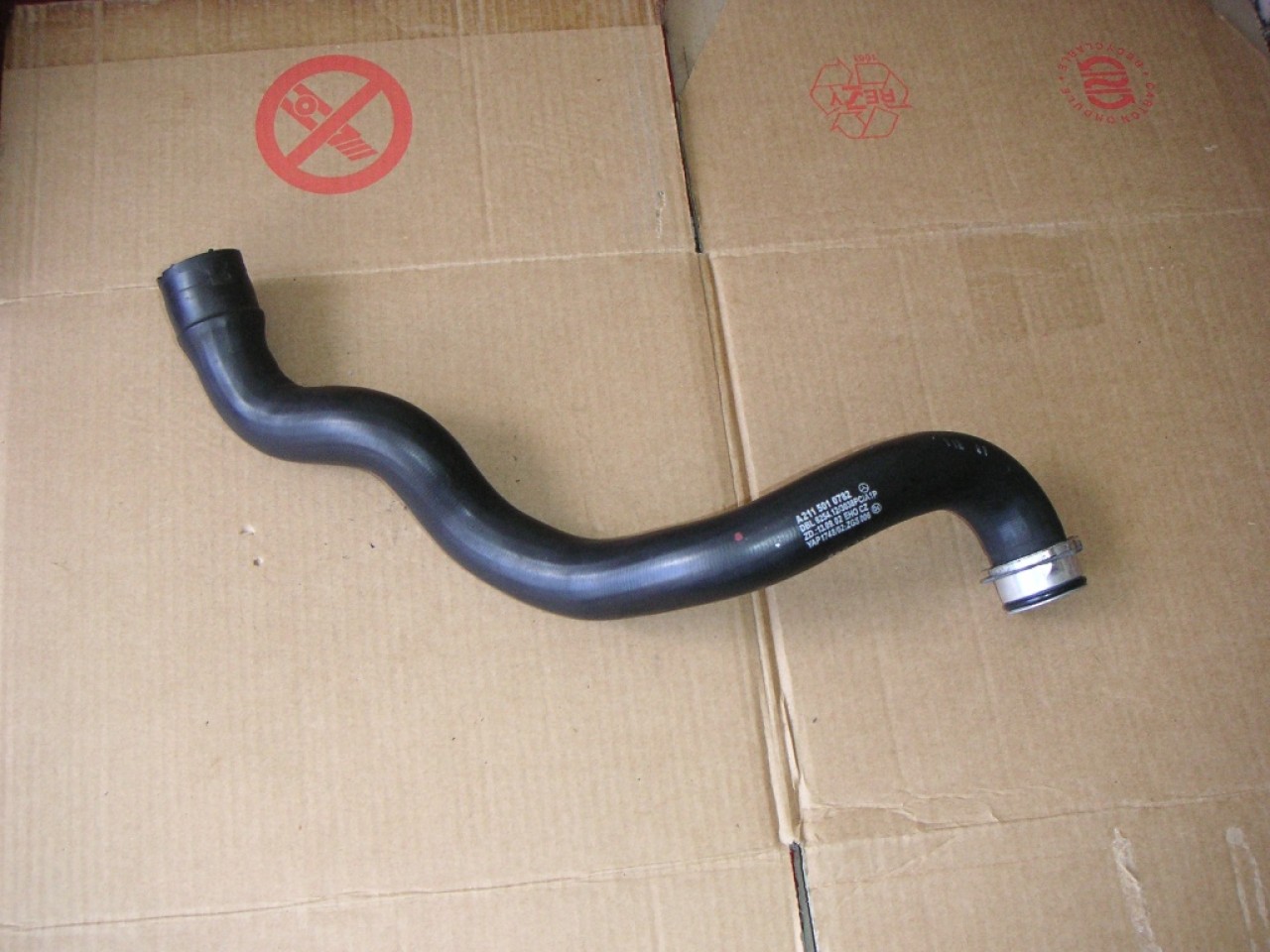Furtun apa Mercedes E-Class W211 2.2 CDI, S211 E220, W203 cod A2115010782