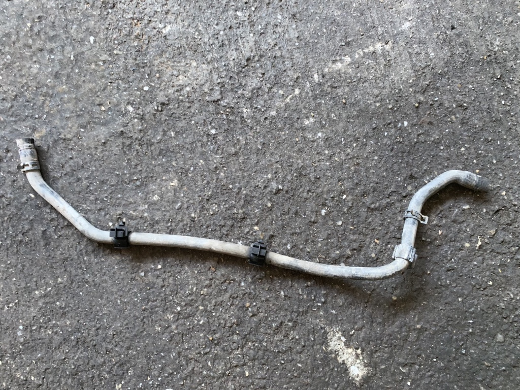Furtun apa Skoda Octavia [1996 - 2000] Liftback 5-usi 1.6 MT (75 hp) (1U2) 8V