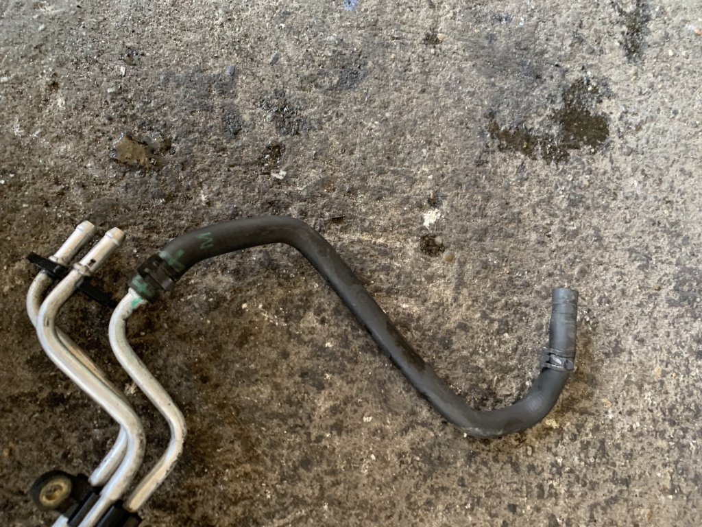 Furtun apa Volkswagen VW Jetta 5 [2005 - 2011] Sedan 4-usi 2.0 TDI MT (140 hp) (1K2)