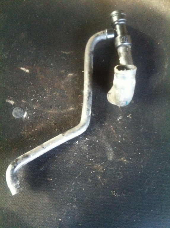 Furtun apa Volkswagen VW Passat B5 [1996 - 2000] wagon 1.8 MT (125 hp) (3B5)