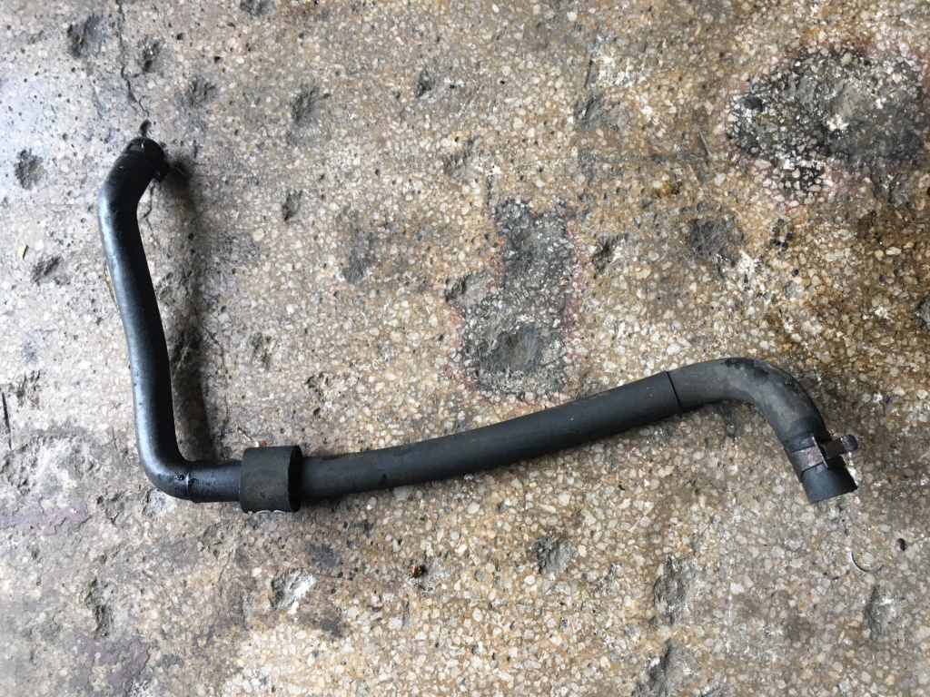 Furtun apa Volkswagen VW Passat B6 [2005 - 2010] wagon 5-usi 2.0 TDI MT (140 hp) (3C5)