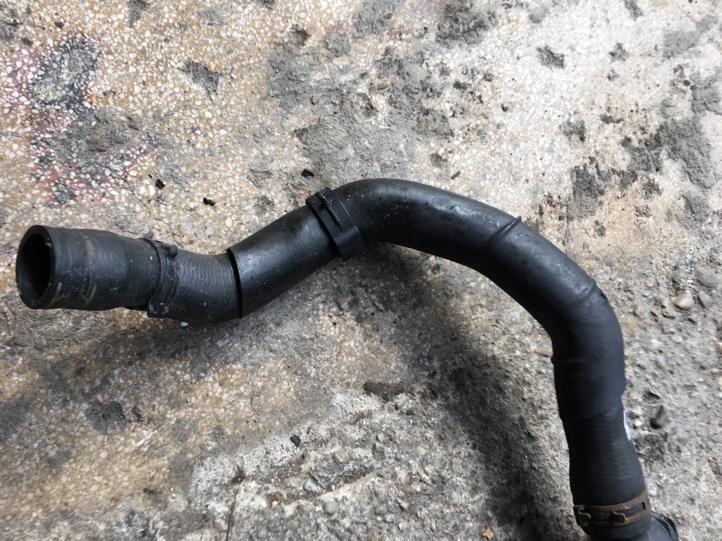 Furtun apa Volkswagen VW Passat B6 [2005 - 2010] Sedan 4-usi 2.0 TDI DSG (170 hp) (3C2)