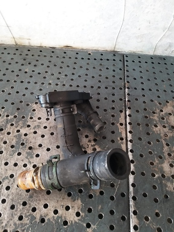Furtun carcasa termostat 1.5 dci renault