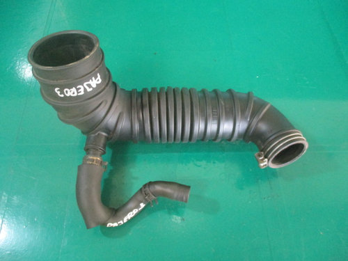 FURTUN / CONDUCTA AER MITSUBISHI PAJERO SHOGUN III 3.2 DI-D FAB. 1999 – 2007 ⭐⭐⭐⭐⭐