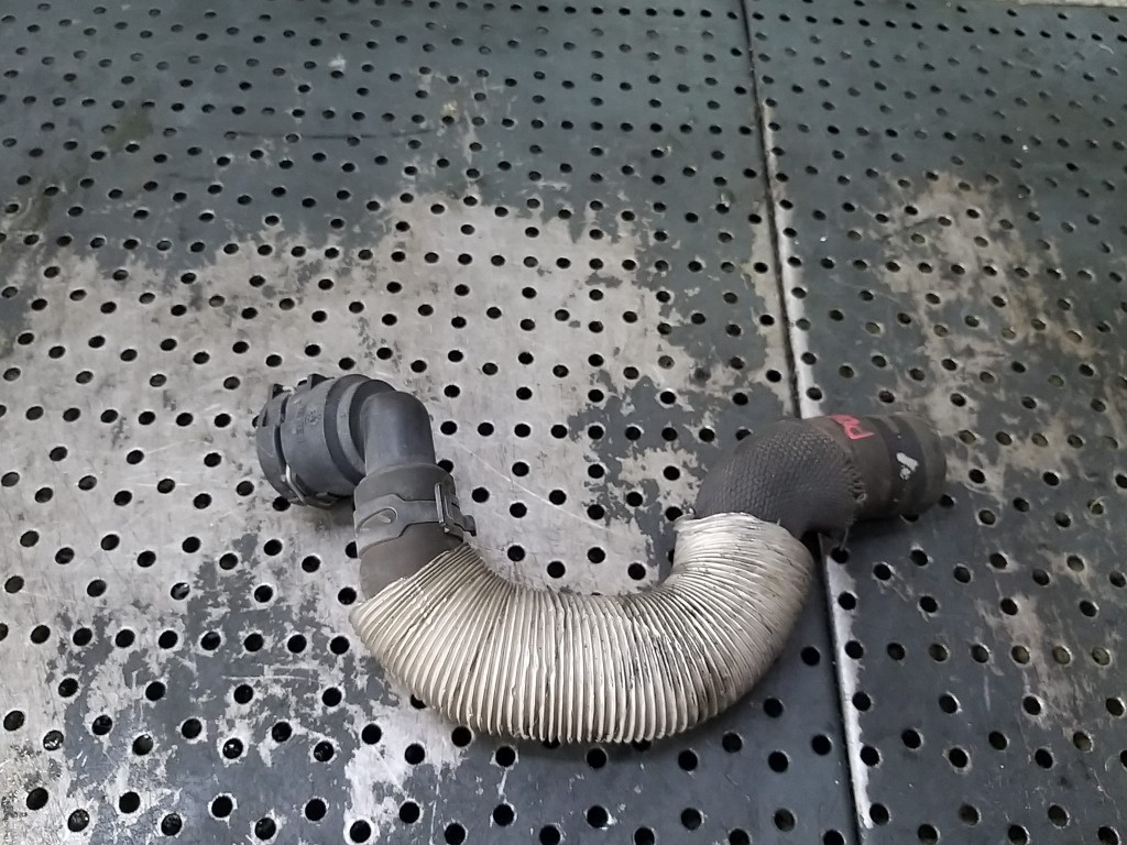 Furtun conducta apa 1.6 tdi vw polo 6r