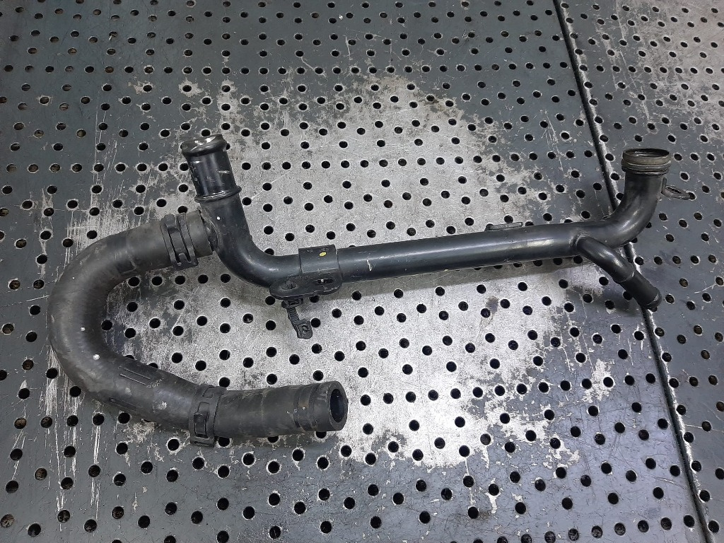 Furtun conducta apa 2.0 tfsi bwj skoda octavia 2 golf 5 audi a3 8p 06f121058d