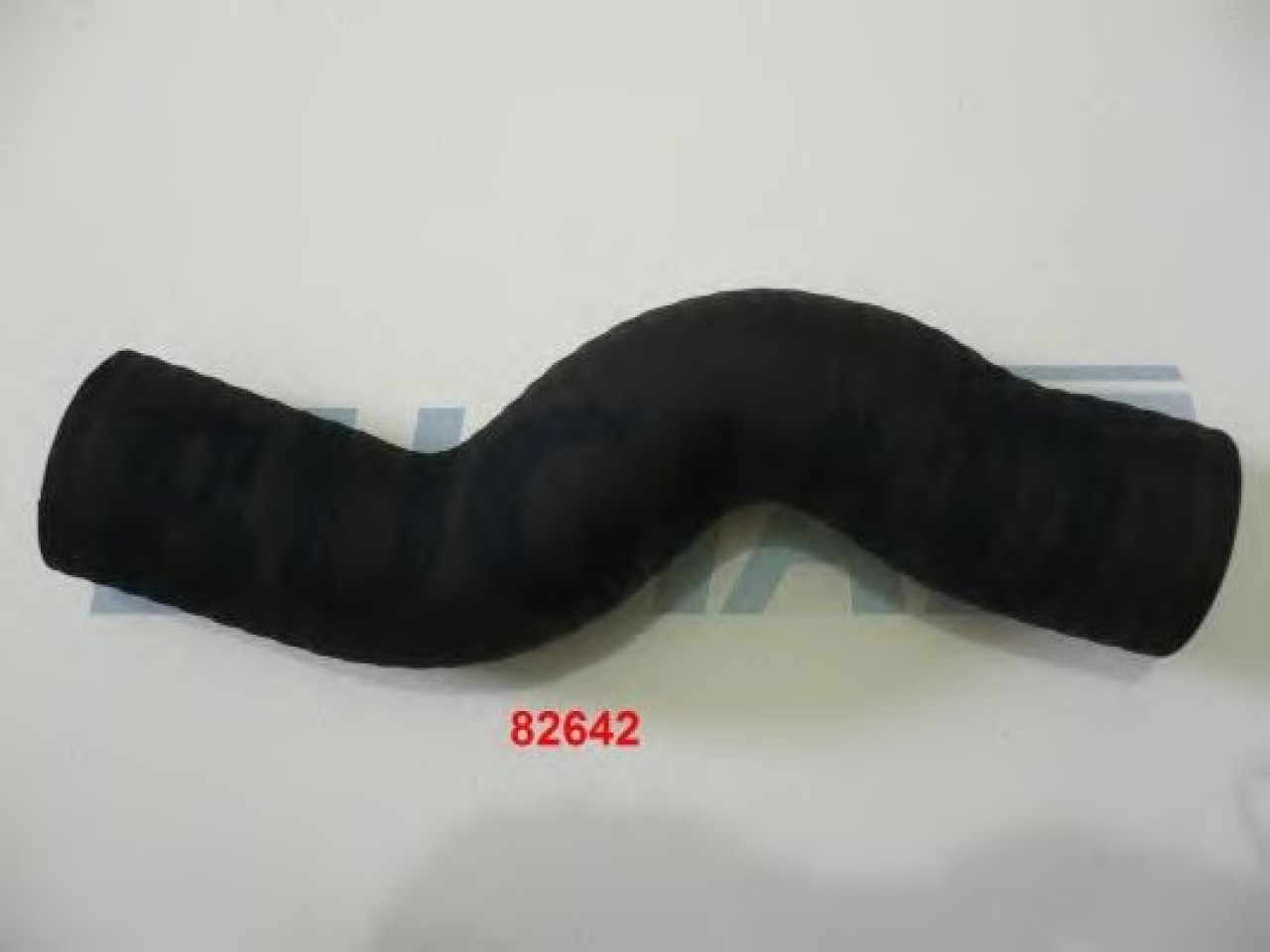 Furtun ear supraalimentare VW LT II bus (2DB, 2DE, 2DK) (1996 - 2006) BUGIAD 82642 piesa NOUA