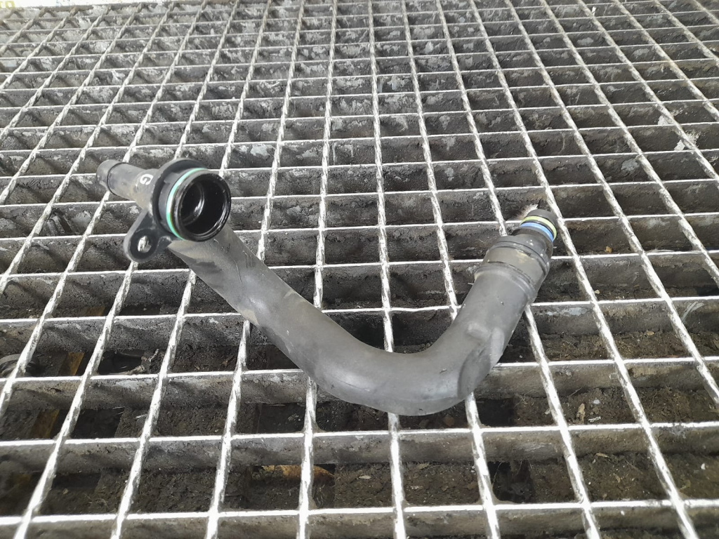 Furtun epurator gaze 04E103175 1.4 tsi CMBA Seat Leon 3 5F [2012 - 2016] 1.4 tsi CMBA