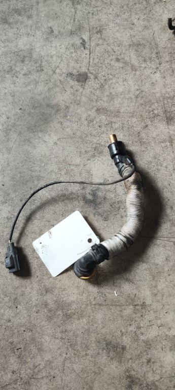 Furtun epurator Volvo V50 2.0 D , an de fabricatie 2010 cod 6M5Q-6A886-AC