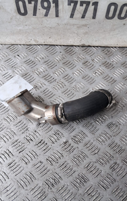 Furtun intercooler 04L131111AB / 04L145828B Audi A4 B9 [2015 - 2020] Sedan 2.0 TDI MT (190 hp) cod motor DETA , cod cutie SKE , an fabricatie 2017