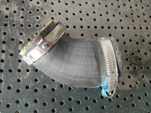 Furtun intercooler 1.4 tdi vw polo 6r skoda fabia 3 rapid audi a1 seat ibiza 04b145822j