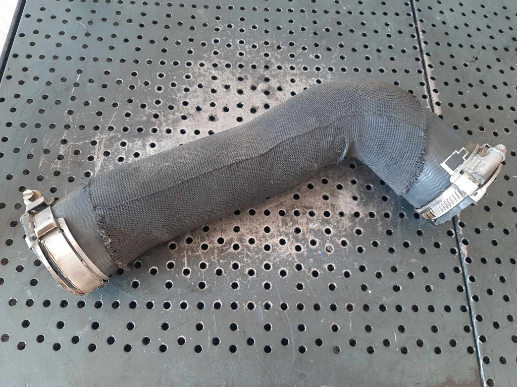Furtun intercooler 2.0 b audi a4 b7 8e0145708k