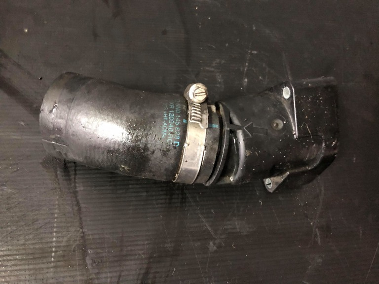 Furtun intercooler 2.0 tdi vw golf 6 5n0145828d