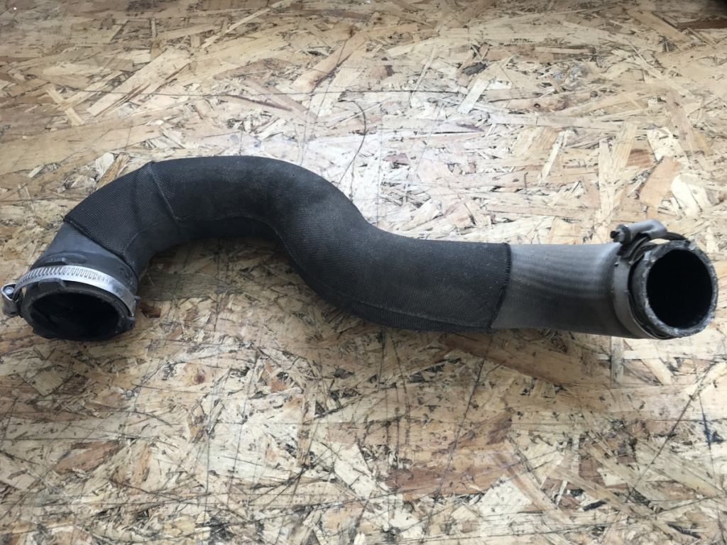 Furtun intercooler Audi A4 B8 1.8 TFSI sedan sedan 2009 (cod intern: 19560)