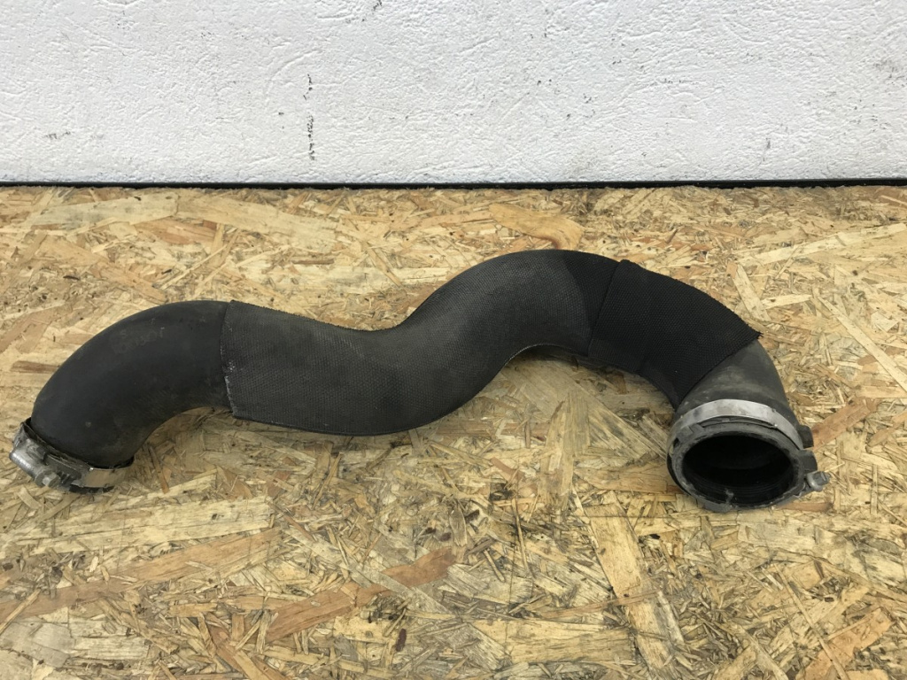 Furtun intercooler Audi A5 2.0TFSI 211cp sedan 2010 (Cod intern)