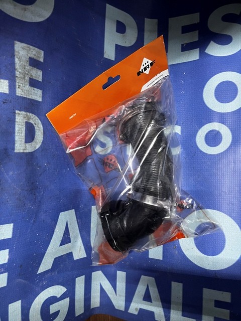 Furtun intercooler BMW E60 530d; 66006 (piesa noua)