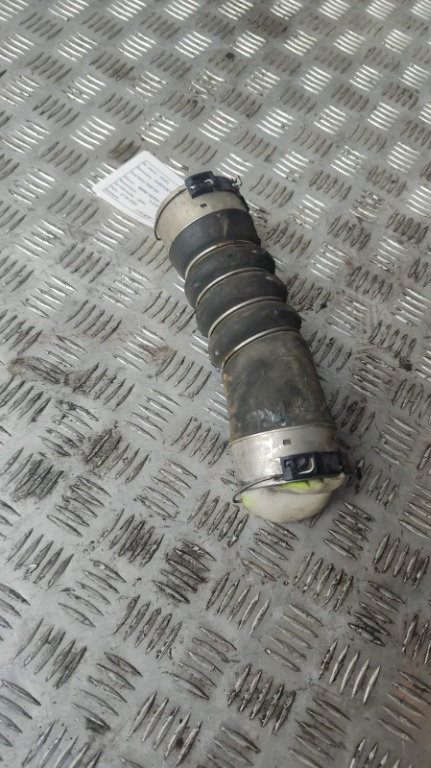 Furtun intercooler BMW seria 7 F01 F02 3.0 D 245cp/180Kw cod motor N57 transmisie automata,an 2010 c...